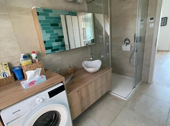 Fenyves Delux Apartmán *